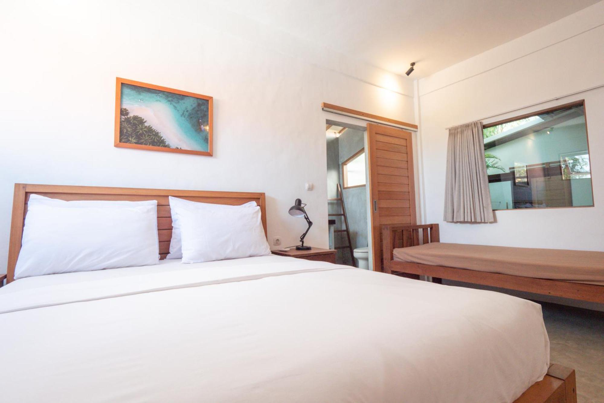 Готель 007 Surfhouse Bali Унґасан Екстер'єр фото